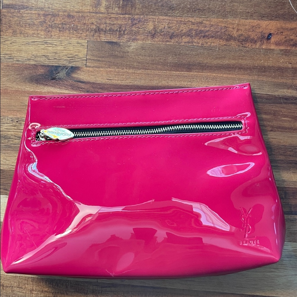 YSL Beaute Pink Shiny With Gold Tone Hardware Cosmetic Clutch Lip Zip Charm. P3
